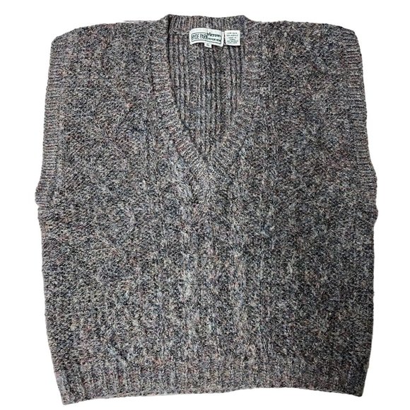 Arrow Sweaters - Vintage 70's 80's  SMALL Womens Arrow Hyde Park Sleeveless Knit Sweater Vest